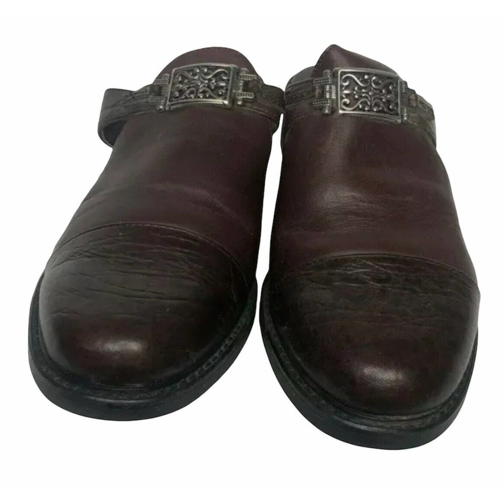Womens Minnetonka 6052 Brown Leather Horsebit Medallion Cap Toe Mule Clogs Sz 7 - Picture 6 of 11